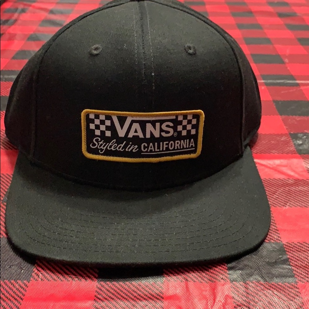Black vans hat